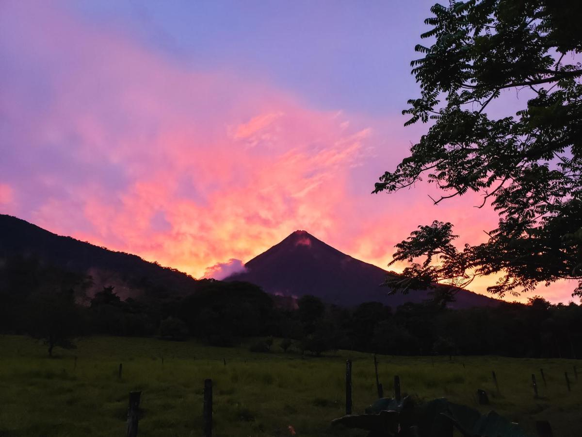 Flora Glamping De Abuela Villa La Fortuna Exterior foto