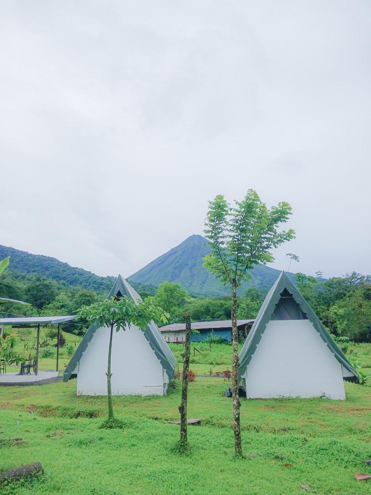 Flora Glamping De Abuela Villa La Fortuna Exterior foto