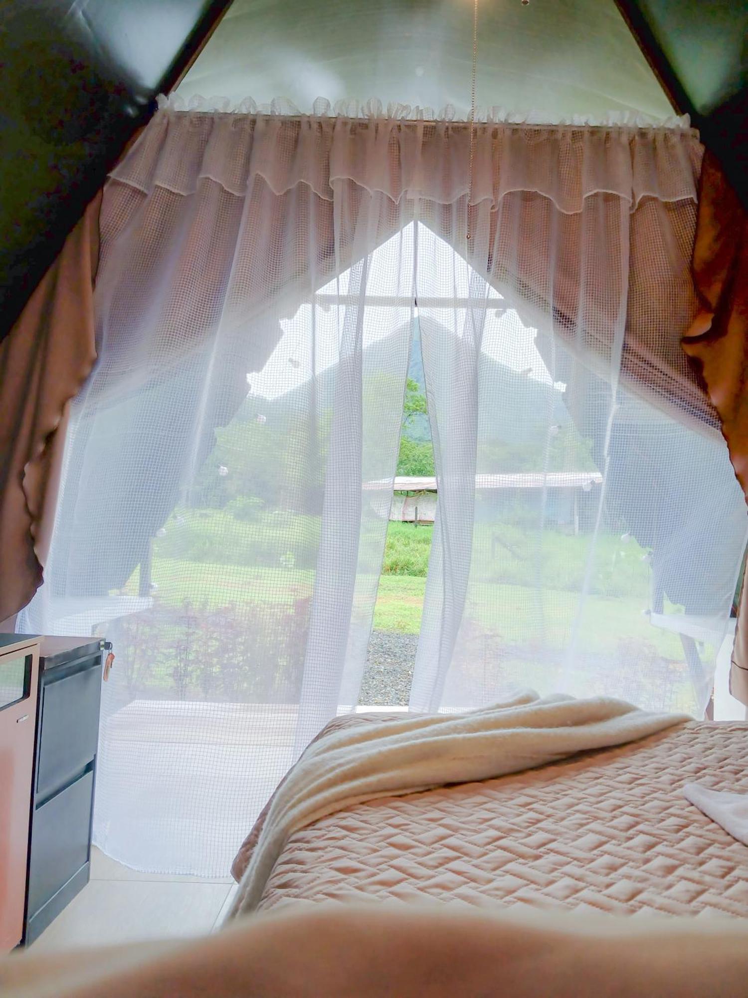 Flora Glamping De Abuela Villa La Fortuna Exterior foto