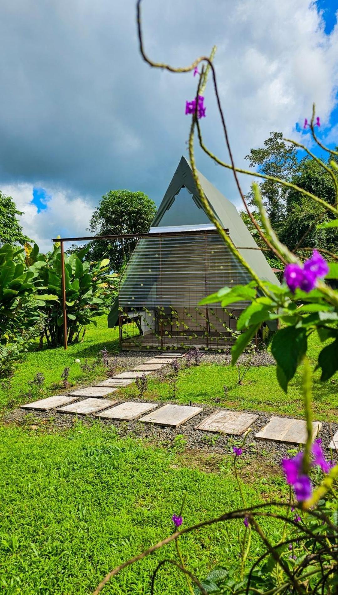 Flora Glamping De Abuela Villa La Fortuna Exterior foto